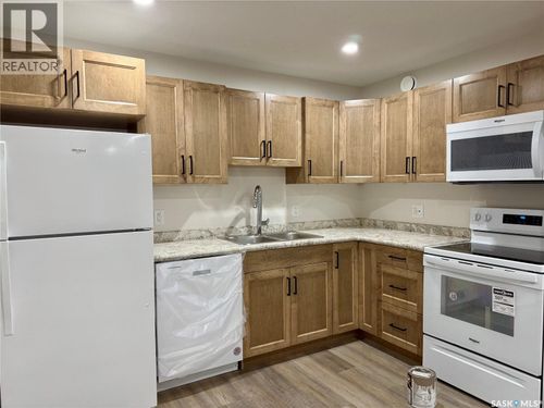 607 10th St, Humboldt, SK, S0K2A0 | Card Image