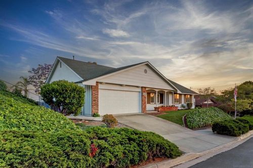 7623 Flag Lake St, San Diego, CA, 92119-2510 | Card Image