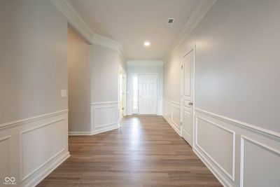 Spacious entry. | Image 3