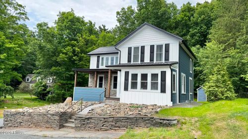 207 Highland St, Hawley, PA, 18428-1103 | Card Image