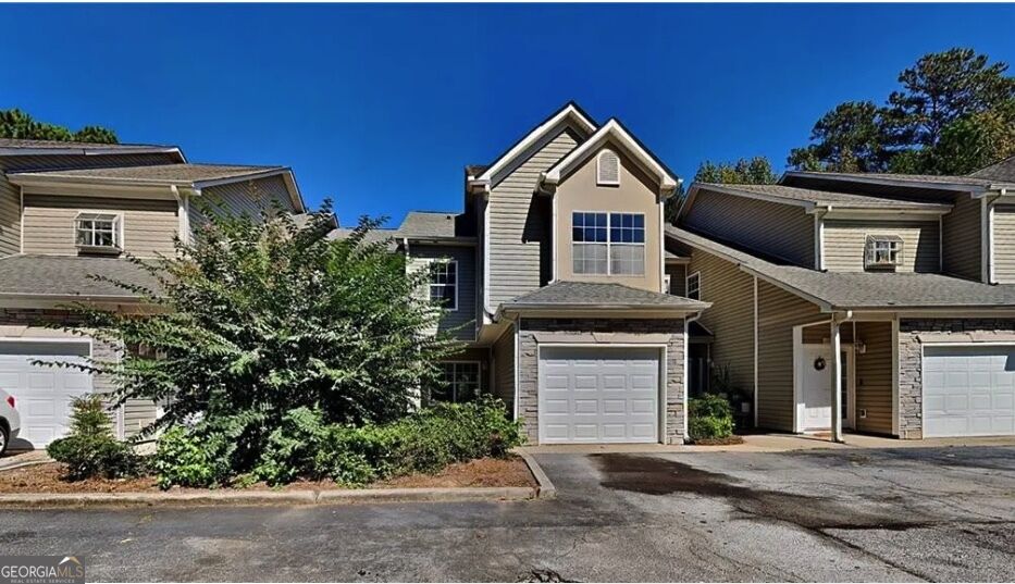 Residential Lease in Fayetteville