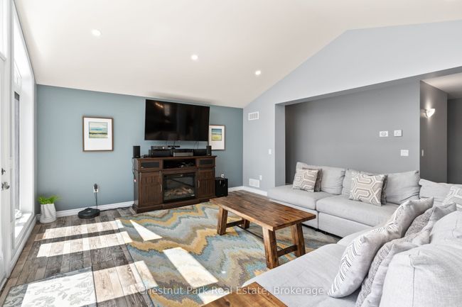 5989 Kennisis Lake Rd, House other with 3 bedrooms, 2 bathrooms and 6 parking in Haliburton ON | Image 11