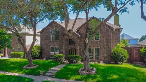 2713 Water Oak Dr, Grand Prairie, TX, 75052-4449 | Card Image