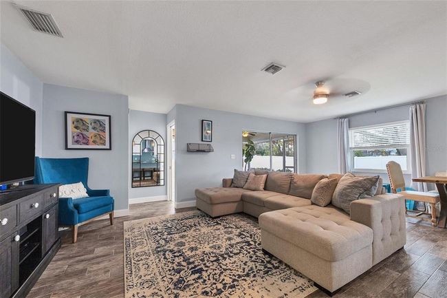 161 Sandhurst Dr, House other with 2 bedrooms, 2 bathrooms and null parking in VENICE FL | Image 7