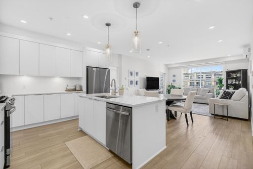 503-22633 Selkirk Ave, Maple Ridge, BC, V2X1C7 | Card Image