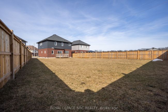 33 Cinnamon St, House other with 3 bedrooms, 3 bathrooms and 2 parking in Thorold ON | Image 21