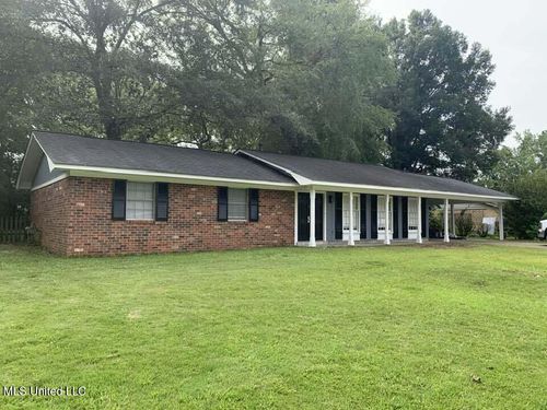702 Persimmon Dr, Starkville, MS, 39759-3532 | Card Image