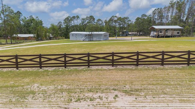 231 Ne Webb Ln, House other with 2 bedrooms, 2 bathrooms and 2 parking in Steinhatchee FL | Image 11