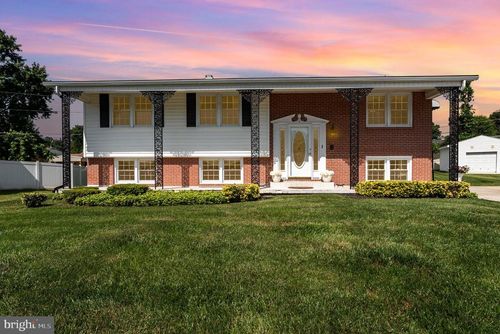 11 Glenwest Ct, ROSEDALE, MD, 21237-2112 | Card Image
