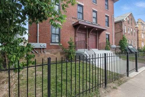 45 Squire St, Hartford, CT, 06106-2453 | Card Image