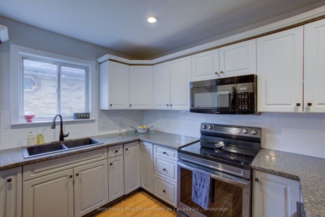 235 Huron St S, House attached with 3 bedrooms, 2 bathrooms and 3 parking in Saint Marys ON | Image 10