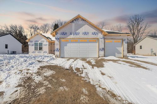 4255 Huntinghorne Dr, Janesville, WI, 53546-3515 | Card Image