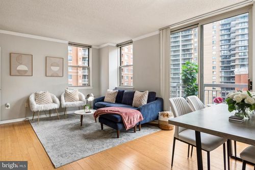 apt-809w-3835 9th St N, ARLINGTON, VA, 22203-4085 | Card Image