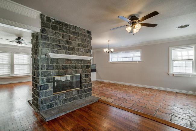 2309 Honeysuckle Ave, House other with 3 bedrooms, 2 bathrooms and null parking in Fort Worth TX | Image 7