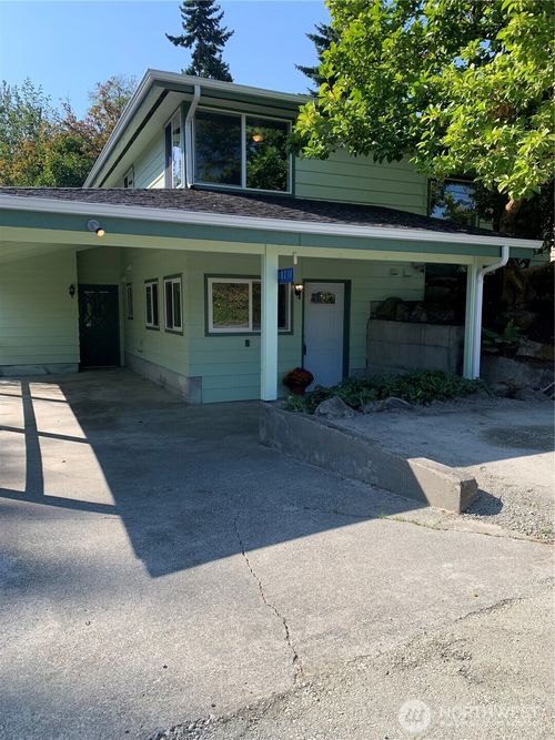 a-10211 Sw Bank Rd, Vashon, WA, 98070-4644 | Card Image