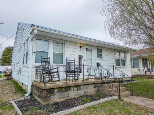 118 E 12th Street, Mount Carmel, IL, 62863 | Card Image