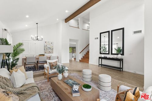 6514 S Copperwood Ave, Inglewood, CA, 90302-1036 | Card Image