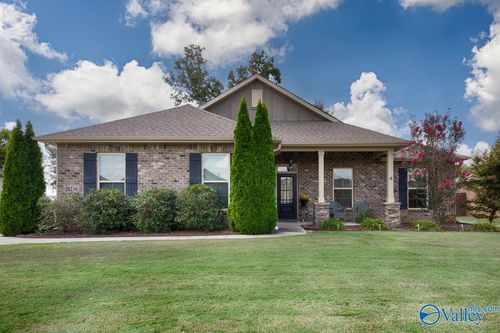 18230 Red Tail St, Athens, AL, 35613-5271 | Card Image