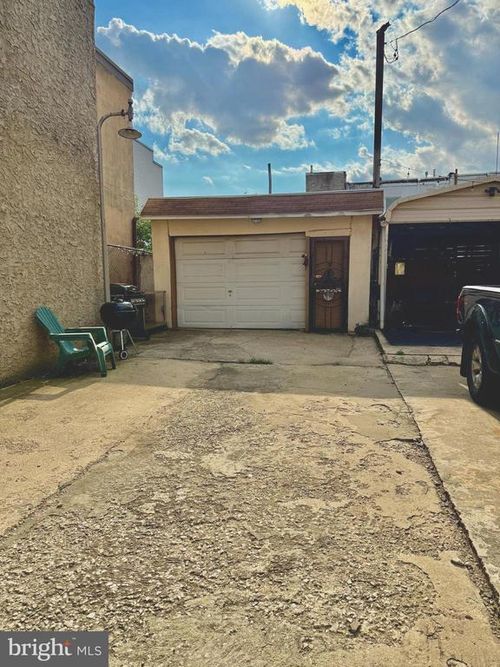 2116 N 2nd St, PHILADELPHIA, PA, 19122-1604 | Card Image