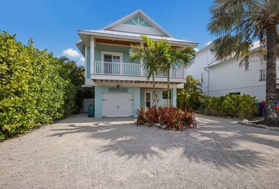 423 Spring Avenue, House other with 5 bedrooms, 3 bathrooms and null parking in Anna Maria FL | Image 1