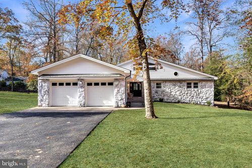 17 W Delaware Trl, MEDFORD, NJ, 08055-8951 | Card Image