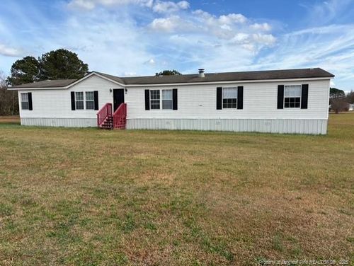 27 Melissa Dr, Pembroke, NC, 28372-7974 | Card Image