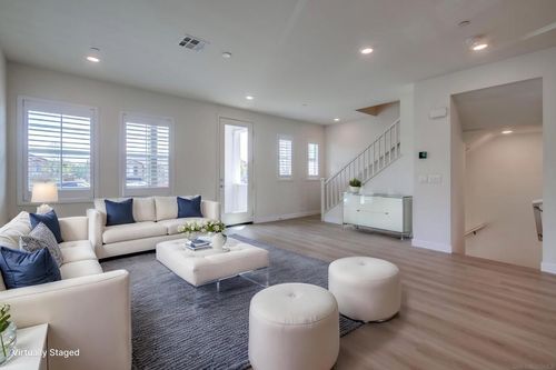 38-6012 Village Center Loop Rd, San Diego, CA, 92130-2960 | Card Image