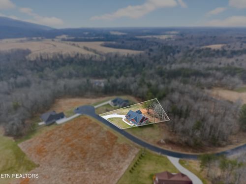 204 Suzie Ct, Crossville, TN, 38555-4159 | Card Image