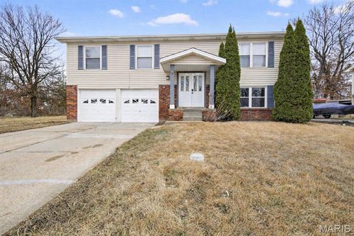 1349 Nutmeg Dr, Saint Charles, MO, 63303-6326 | Card Image