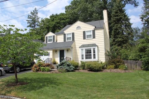 3 Elmwood Pl, Short Hills, NJ, 07078-3305 | Card Image