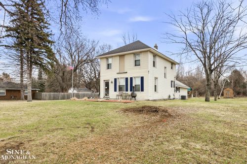 3925 W Water St, Port Huron, MI, 48060-7762 | Card Image