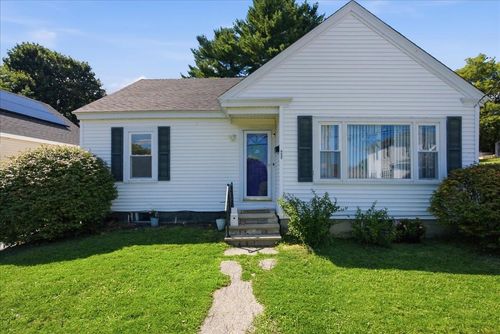 28 Oxford St, Augusta, ME, 04330-4026 | Card Image
