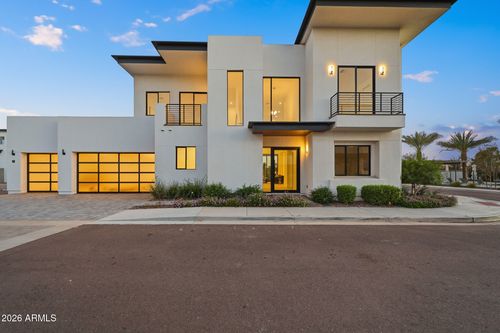 7-100 W Northern Ave, Phoenix, AZ, 85021-7267 | Card Image