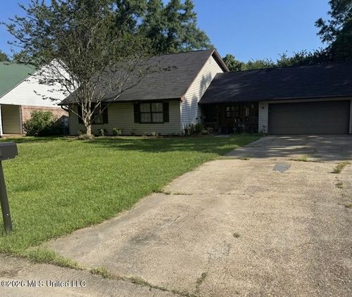 1416 E Village Pkwy, Gautier, MS, 39553-4506 | Card Image