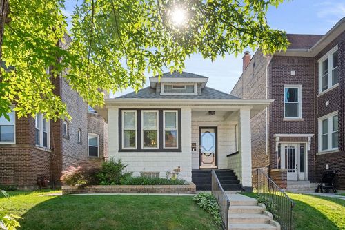 5040 N Lawndale Avenue, Chicago, IL, 60625 | Card Image
