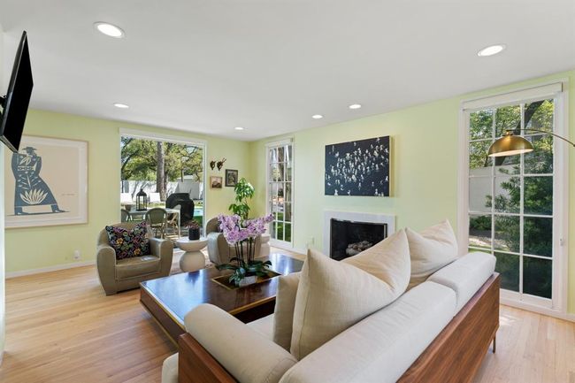 2207 Stanmore Dr, House other with 4 bedrooms, 5 bathrooms and 2 parking in Houston TX | Image 8