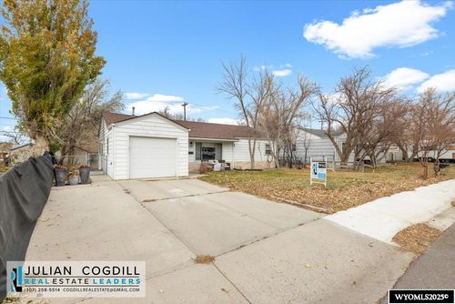2036 W Coffman Ave, Casper, WY, 82604-3439 | Card Image