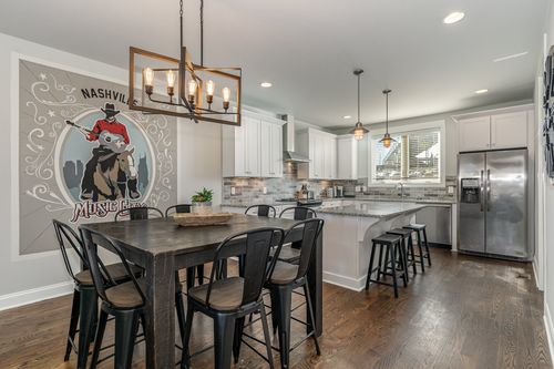 i-505 Wedgewood Ave, Nashville, TN, 37203-5521 | Card Image