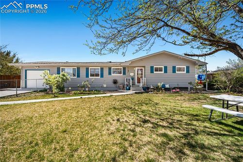 4011 Valley Dr, Pueblo, CO, 81008-1706 | Card Image