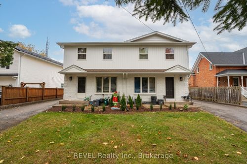 1372 Haist St, Pelham, ON, L0S1M0 | Card Image