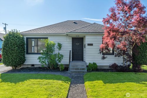 510 22nd Ave, Longview, WA, 98632-1308 | Card Image