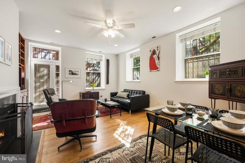 apt-2-301 G St Ne, WASHINGTON, DC, 20002-4388 | Card Image