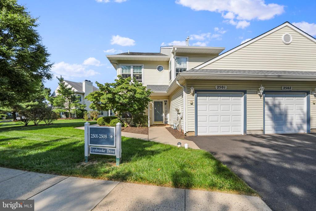 Lynbrooke Dr, Yardley, PA 19067