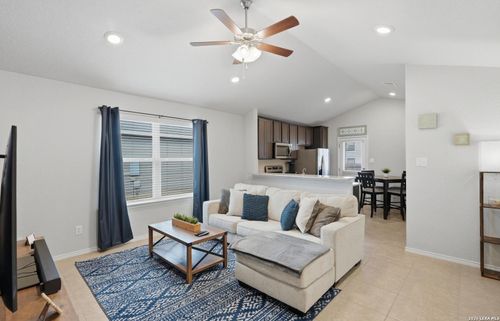 2513 Hiddenbrooke Trce, Seguin, TX, 78155-2696 | Card Image