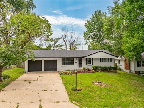 15309 E 44th Ter S, Independence, MO, 64055-5251 | Card Image