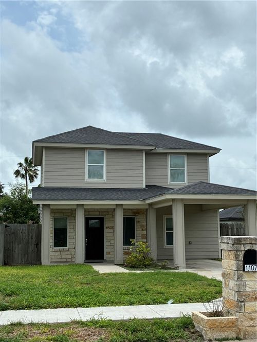 1107 E Kenedy Ave, Kingsville, TX, 78363-5864 | Card Image