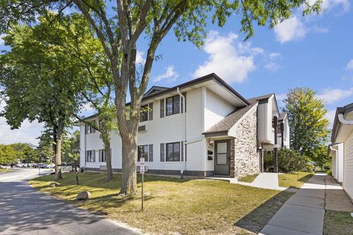 10818 W Donna Drive, Milwaukee, WI, 53224 | Card Image