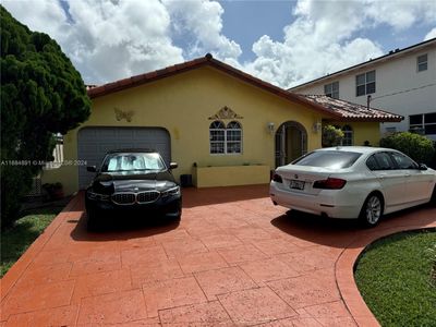 2439 Sw 117th Ave, House other with 4 bedrooms, 3 bathrooms and null parking in Miami FL | Image 1