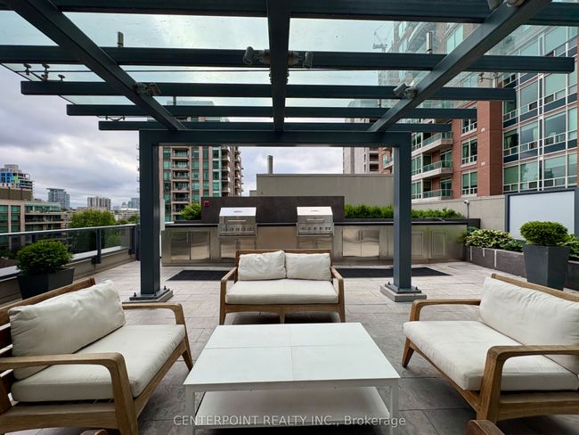 908 - 88 Cumberland St, Condo with 2 bedrooms, 1 bathrooms and null parking in Toronto ON | Image 18