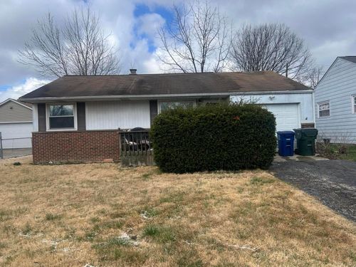 689 Georgian Dr, Columbus, OH, 43228-2909 | Card Image